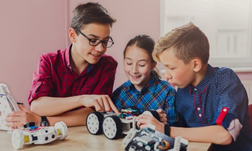 Laat kinderen zelf kiezen, dan kiezen ze vaker voor techniek!